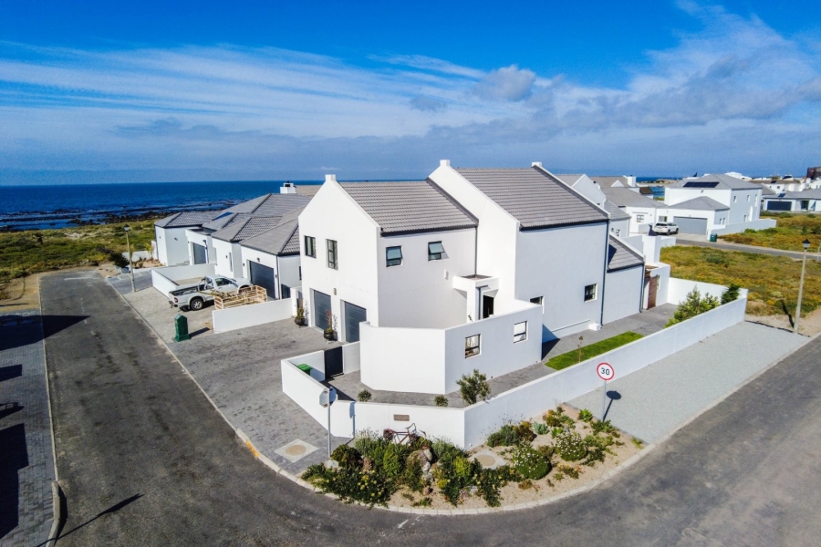 3 Bedroom Property for Sale in Sandy Point Beach Estate Western Cape